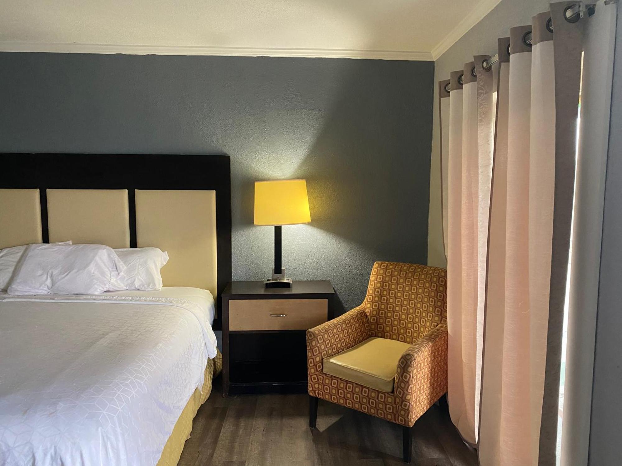 Lake Marion Inn Сантий Екстериор снимка
